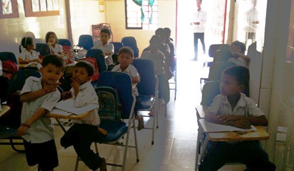 volunteer teaching project in cambodia