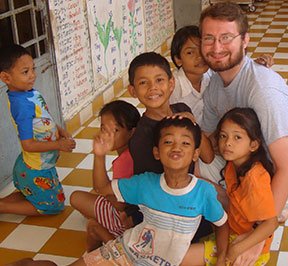 volunteer in cambodia teaching english project