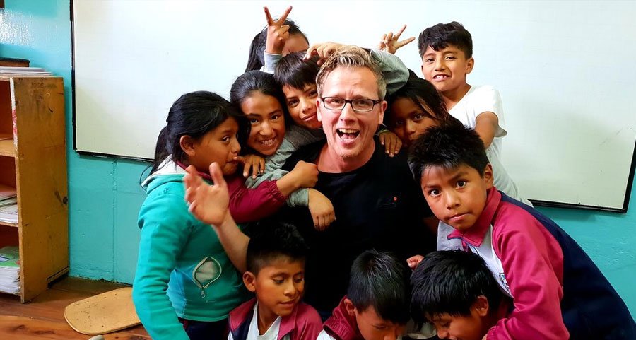 teach english in schools of ecuador